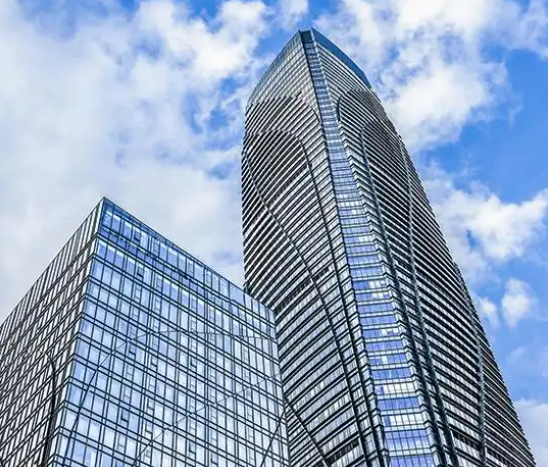 青岛冠华建设集团有限公司建筑工程与市政工程业务对比分析